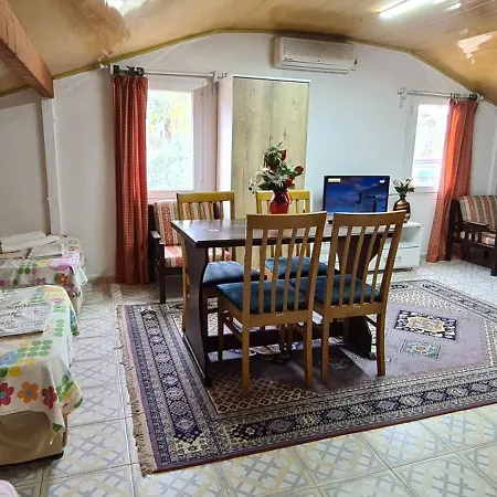 California Aparthotel