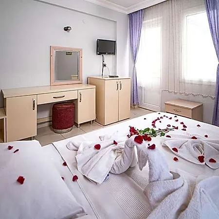 California 4* Oludeniz