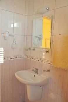 California Aparthotel