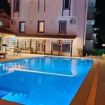 California Aparthotel 4*