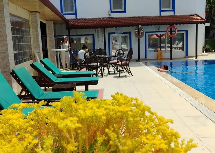 California Aparthotel