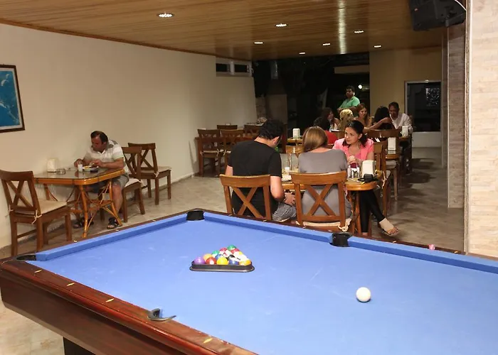 Aparthotel California 3*